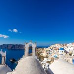 Santorini: L’Isola dei Tramonti Infuocati e delle Cupole Blu